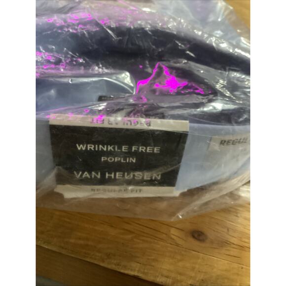 Van Heusen Wrinkle Free Poplin Wrinkle Free Button Up Size Large 34/35 Blue - Picture 4 of 7